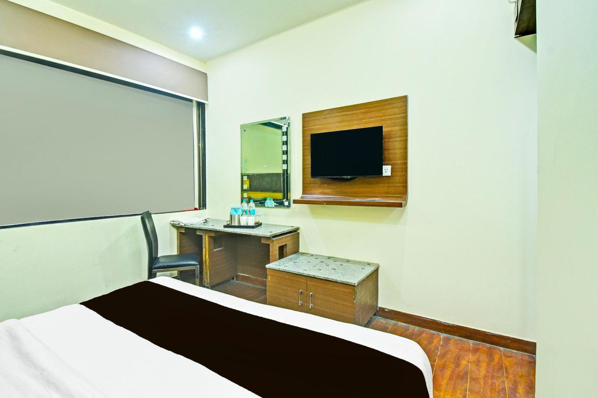 Super Townhouse Amrapali Circle Formerly Hotel Aqua Jaipur Buitenkant foto
