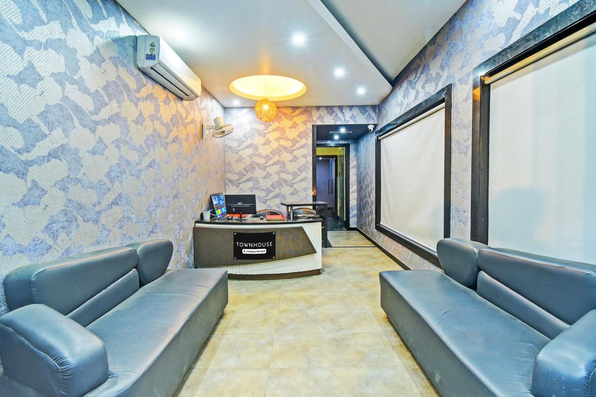 Super Townhouse Amrapali Circle Formerly Hotel Aqua Jaipur Buitenkant foto