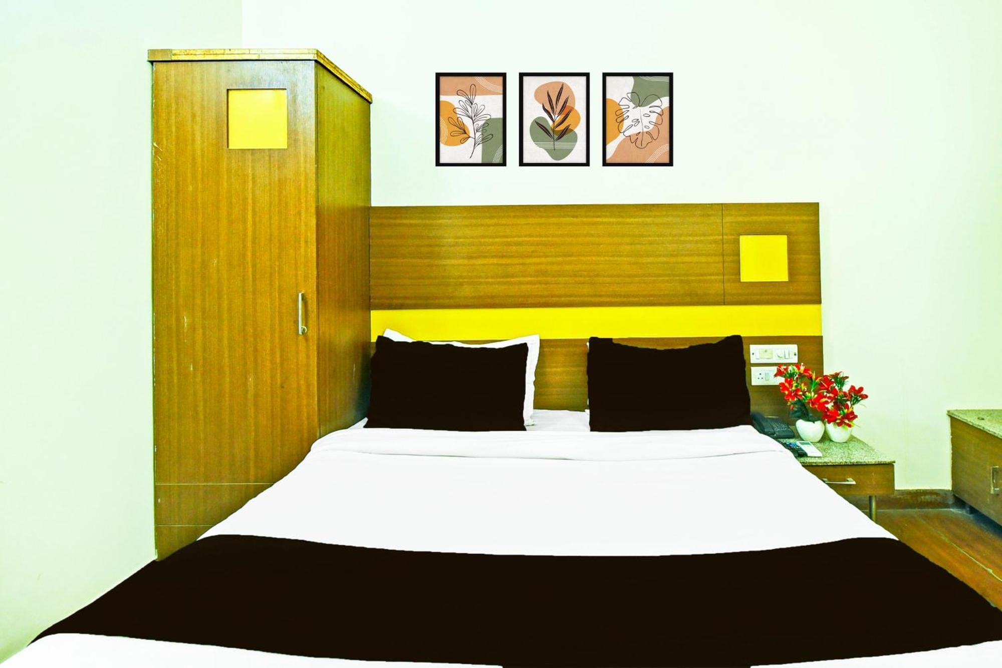 Super Townhouse Amrapali Circle Formerly Hotel Aqua Jaipur Buitenkant foto