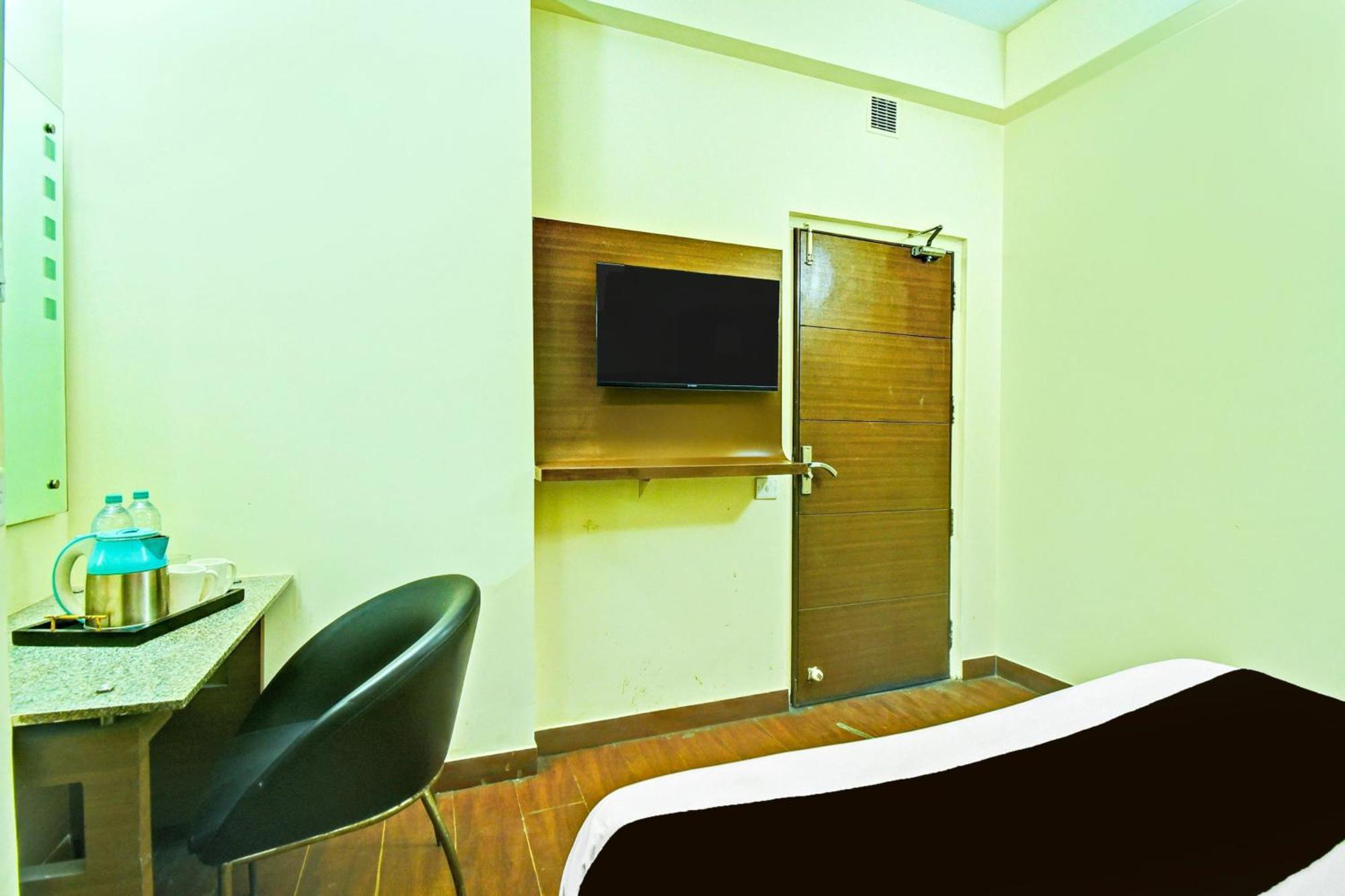 Super Townhouse Amrapali Circle Formerly Hotel Aqua Jaipur Buitenkant foto