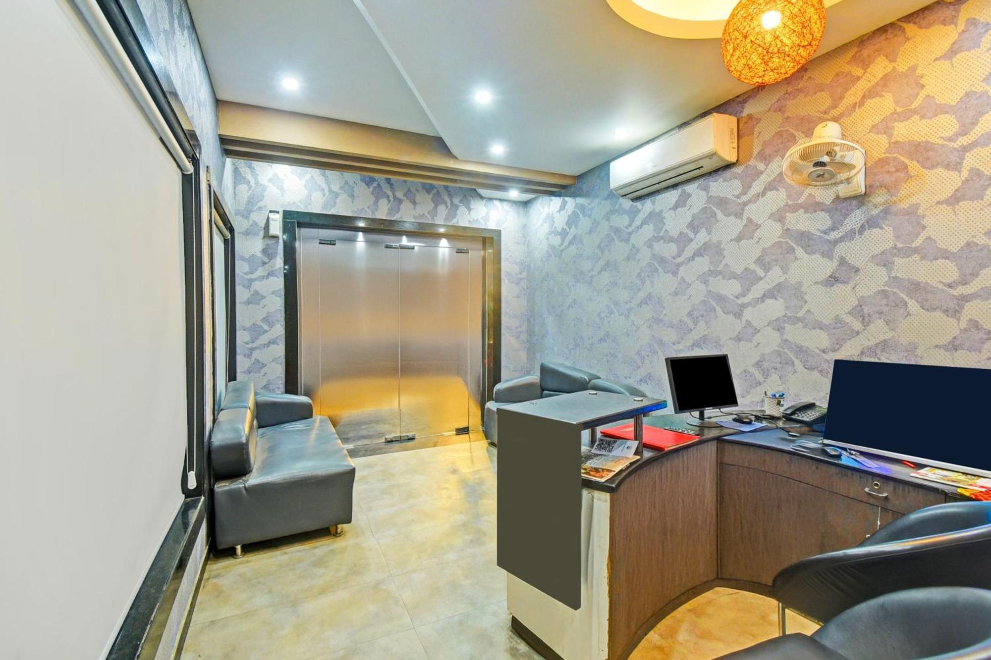 Super Townhouse Amrapali Circle Formerly Hotel Aqua Jaipur Buitenkant foto