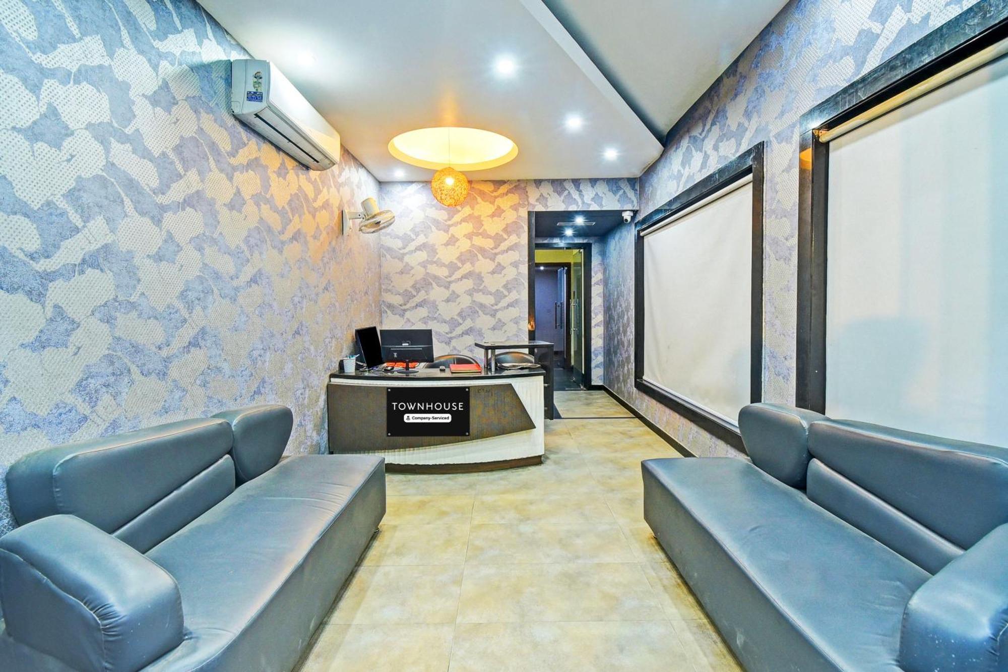 Super Townhouse Amrapali Circle Formerly Hotel Aqua Jaipur Buitenkant foto