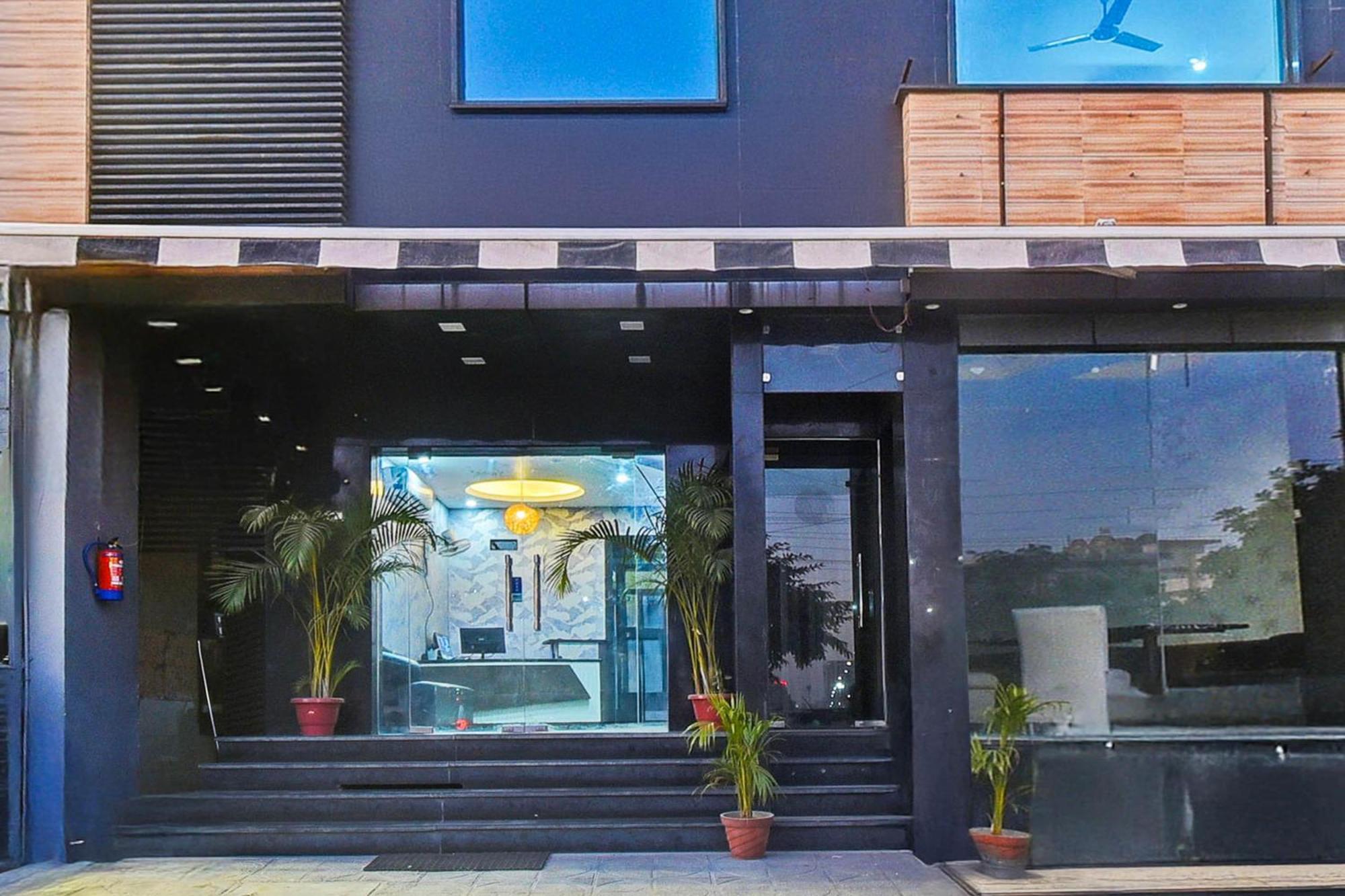 Super Townhouse Amrapali Circle Formerly Hotel Aqua Jaipur Buitenkant foto